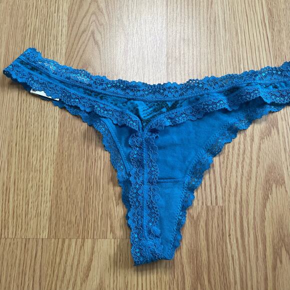 Bundle of 3 Jenni Thongs, L - Picture 7 of 12
